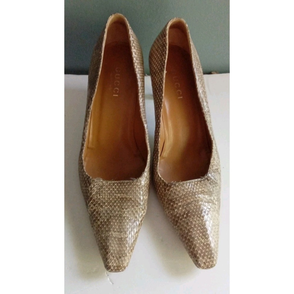 Gucci Snakeskin Pointed Toe Pumps Beige Tan Exotic Leather Kitten‎ Heels